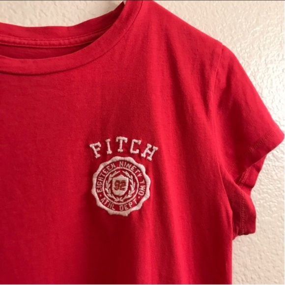 Vintage 100% Cotton Abercrombie & Fitch Coral Red Embroidered Patch Crop T-Shirt - Picture 3 of 8